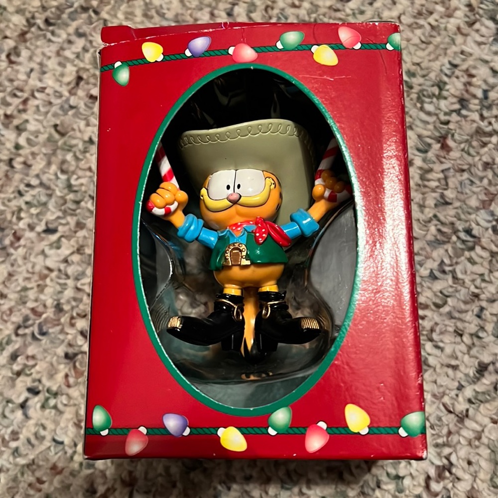 *NWT* 1996 Paws Cowboy Garfield Christmas Ornament
